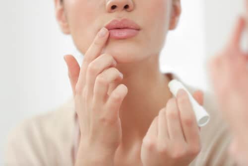 TREATMENT FOR DARK LIPS CAUSED BY SMOKING